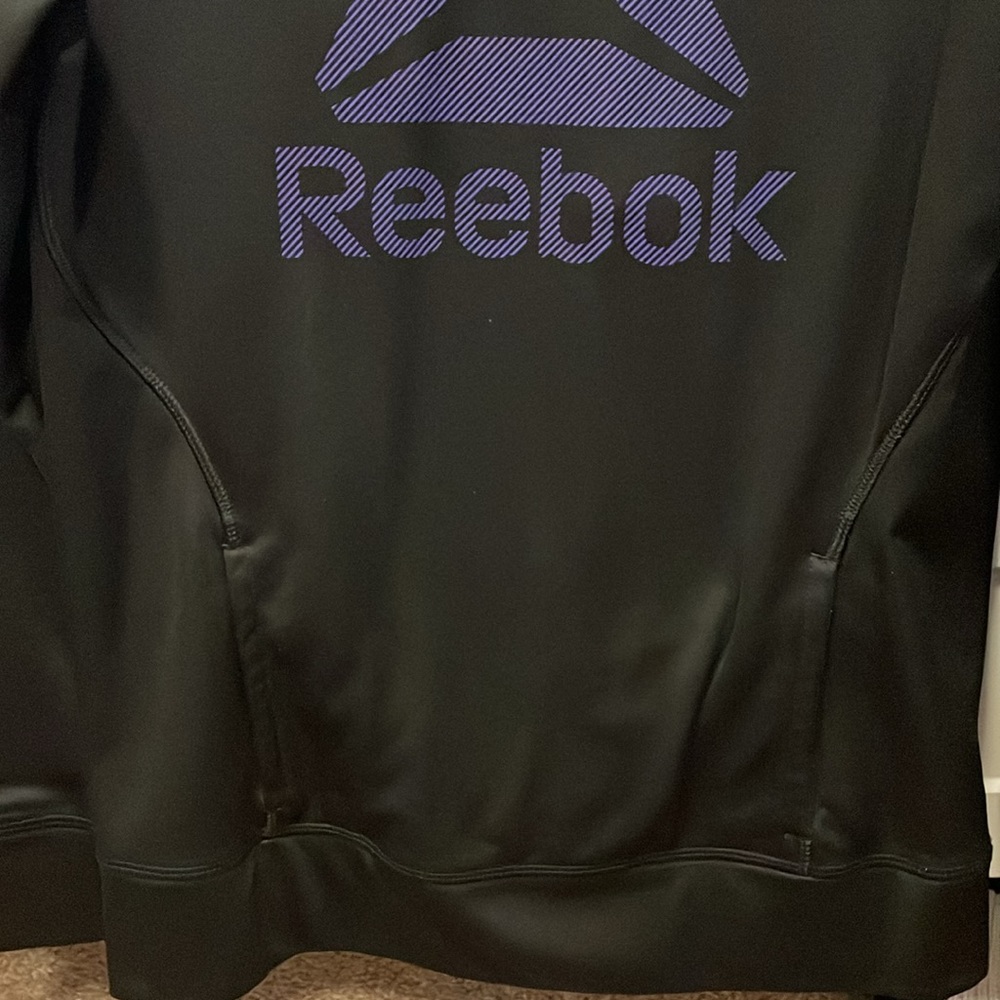 Reebok Sweatshirt - Picture 3 of 4